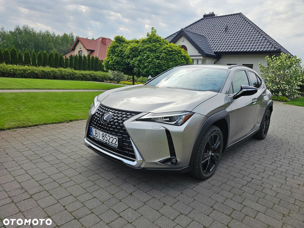 Lexus UX - 21