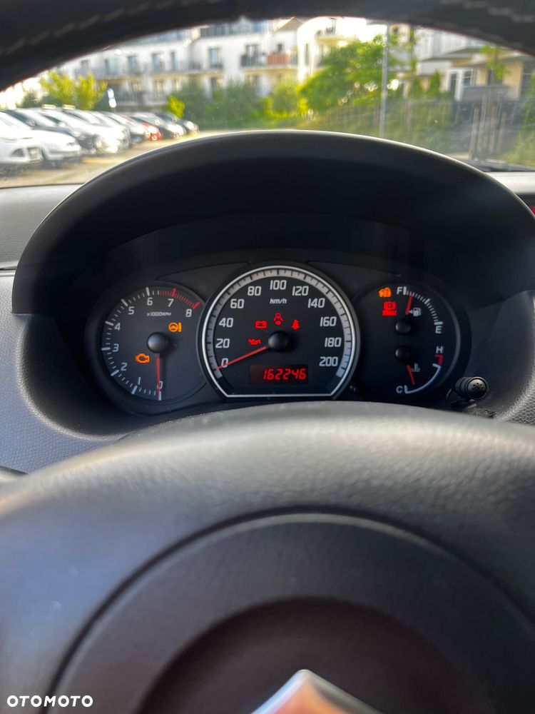 Suzuki Swift - 4