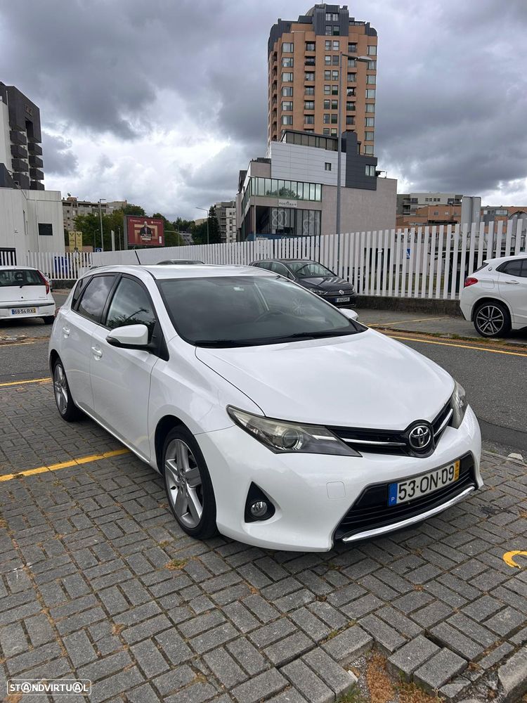 Toyota Auris 1.4 D-4D Comfort+Pack Sport - 1