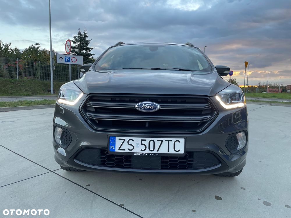 Ford Kuga 1.5 EcoBoost 2x4 ST-Line - 9
