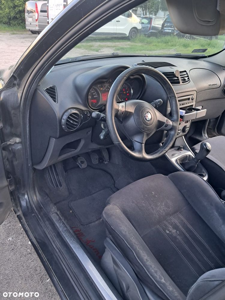 Alfa Romeo 147 - 5