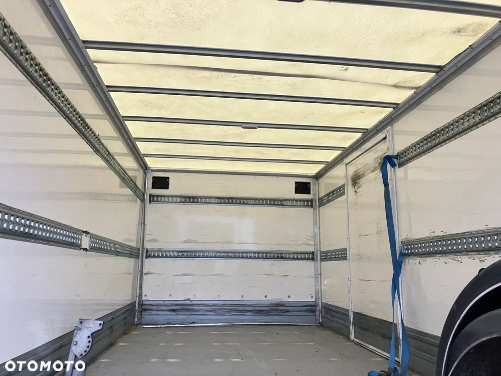 Zabudowa kontener kurierka MAGAZYN - 4