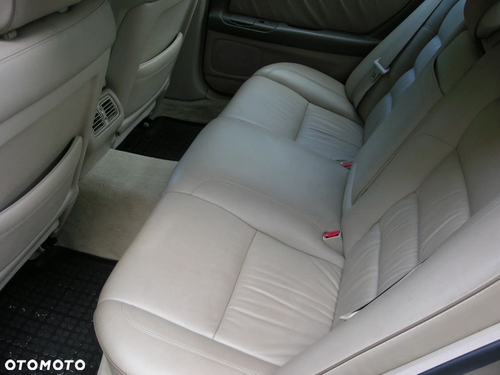 Lexus GS - 9