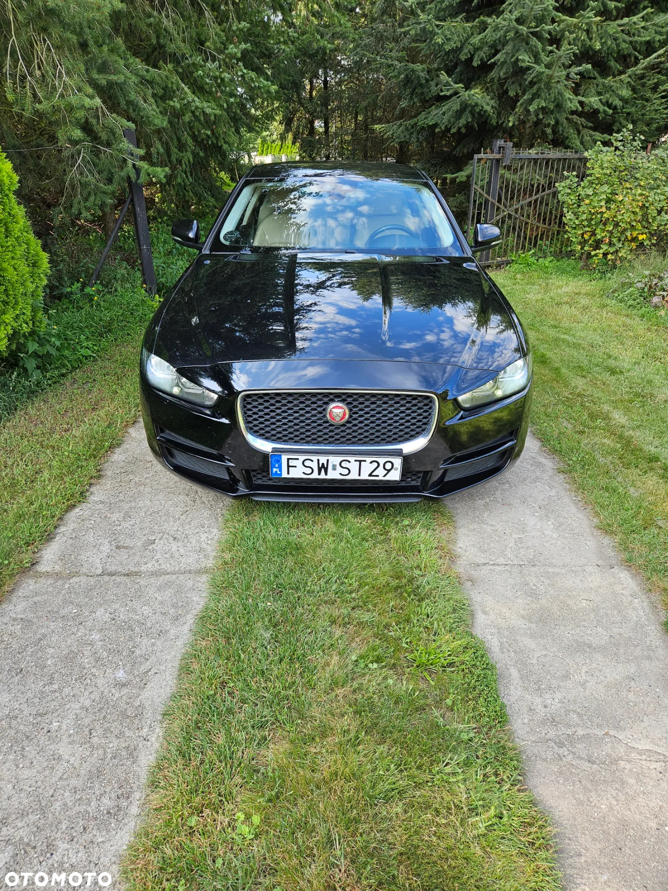 Jaguar XE 2.0 D Prestige - 2