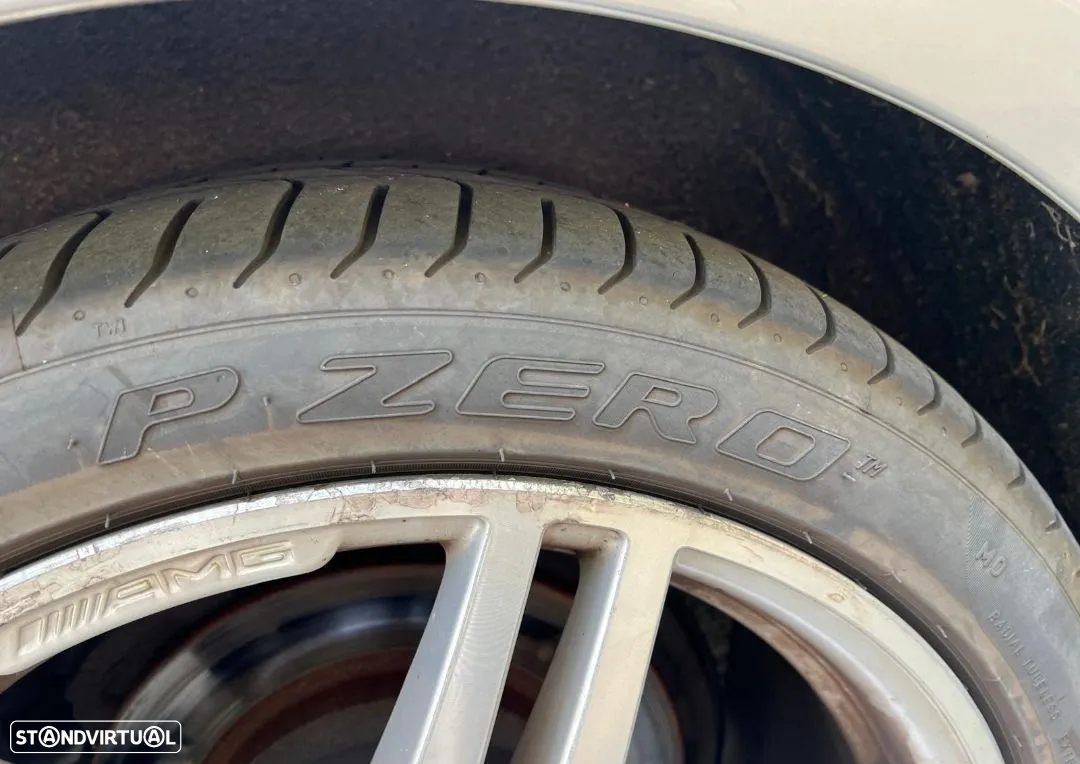 Mercedes-Benz E 220 BlueTEC Avantgarde Auto. - 17