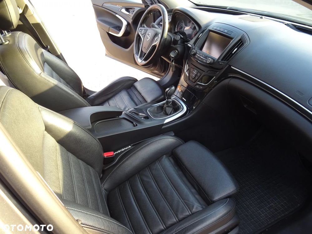 Opel Insignia 2.0 CDTI - 11