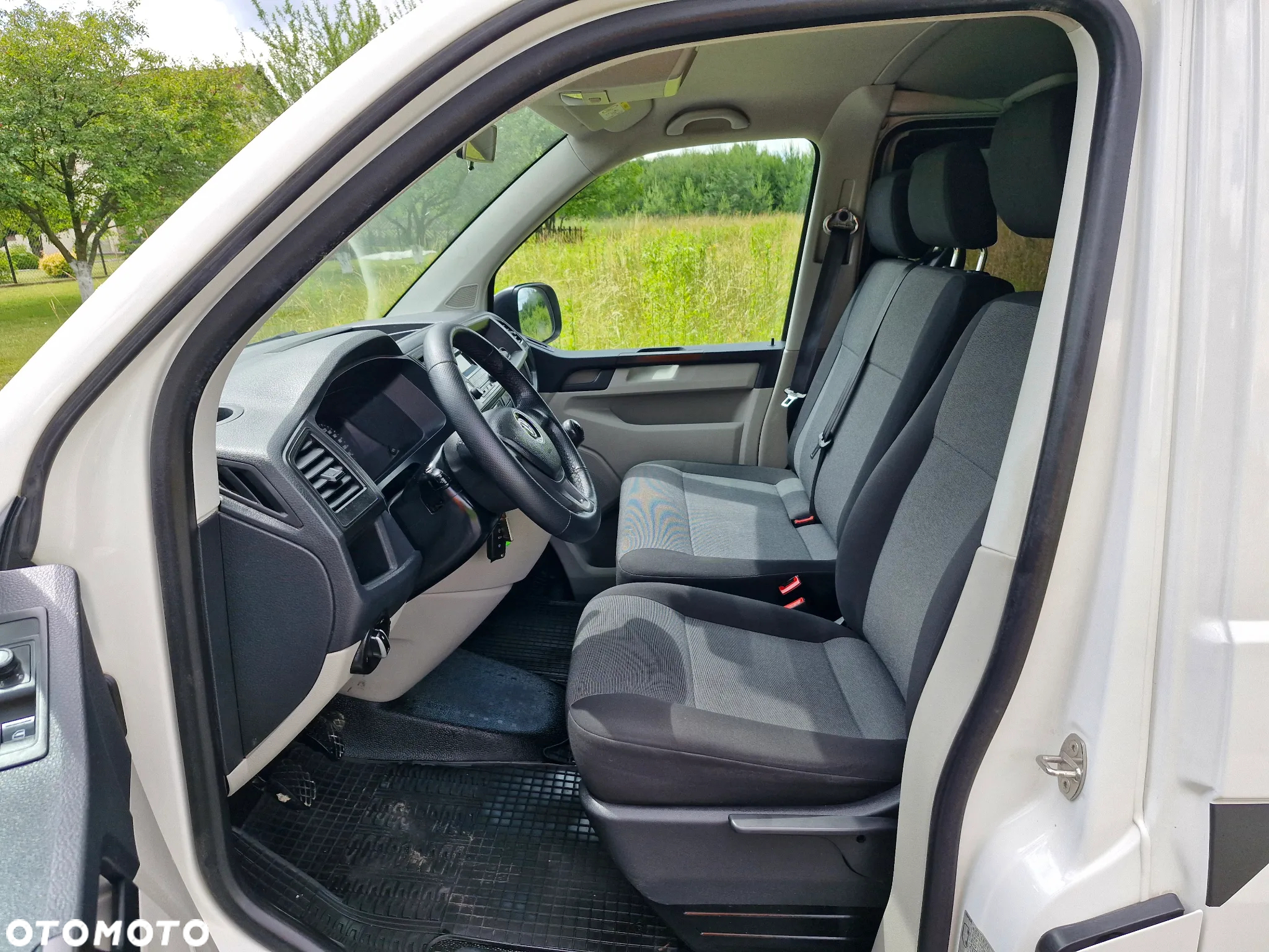 Volkswagen Transporter T6 TDI L2H1 - 9