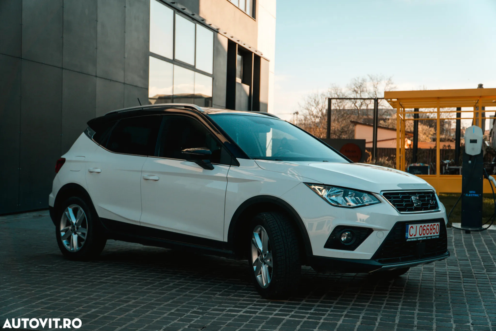 Seat Arona 1.0 TGI FR - 2