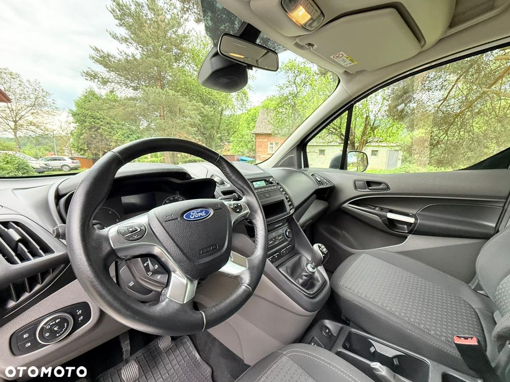 Ford Transit Connect - 17