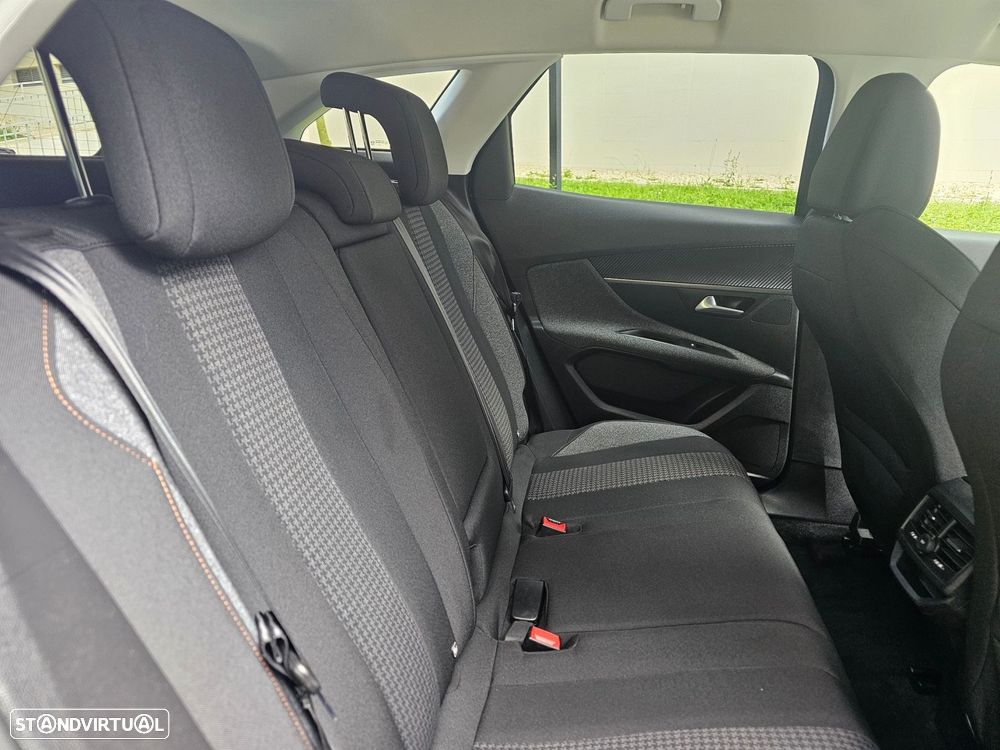 Peugeot 3008 1.2 PureTech Active - 16