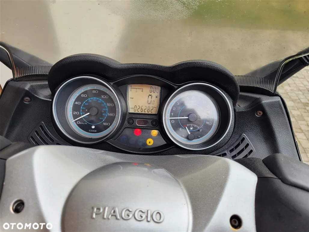 Piaggio Xevo - 8