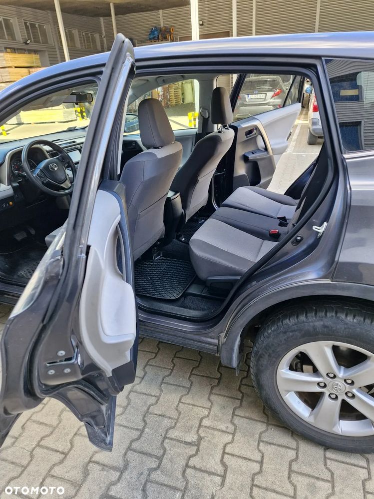 Toyota RAV4 - 8
