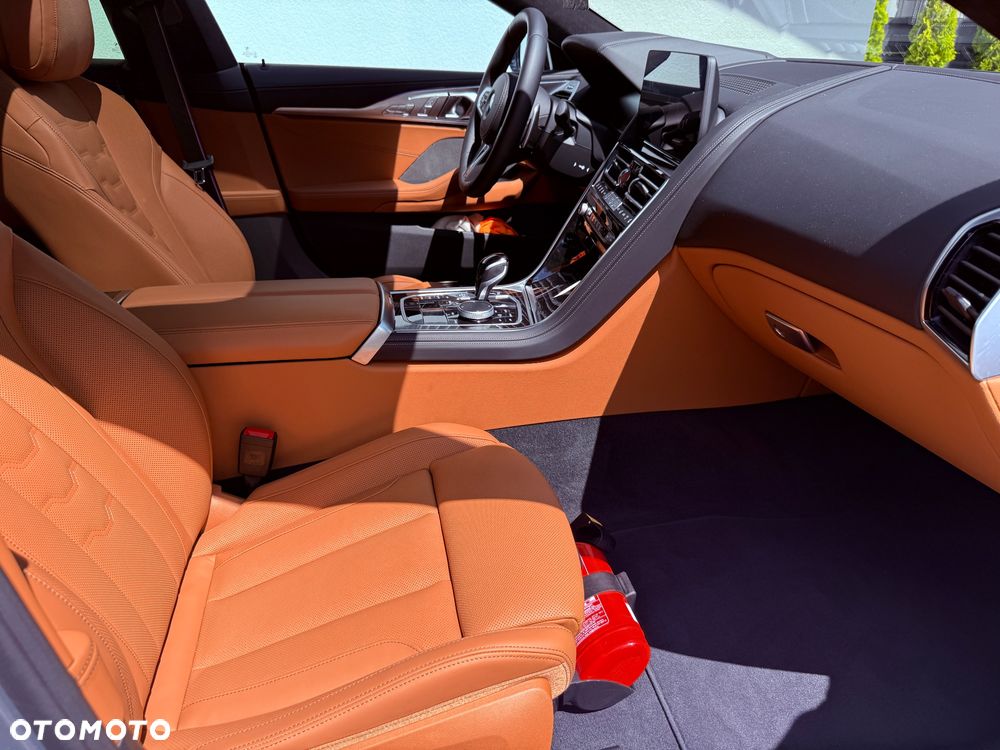 BMW Seria 8 - 19
