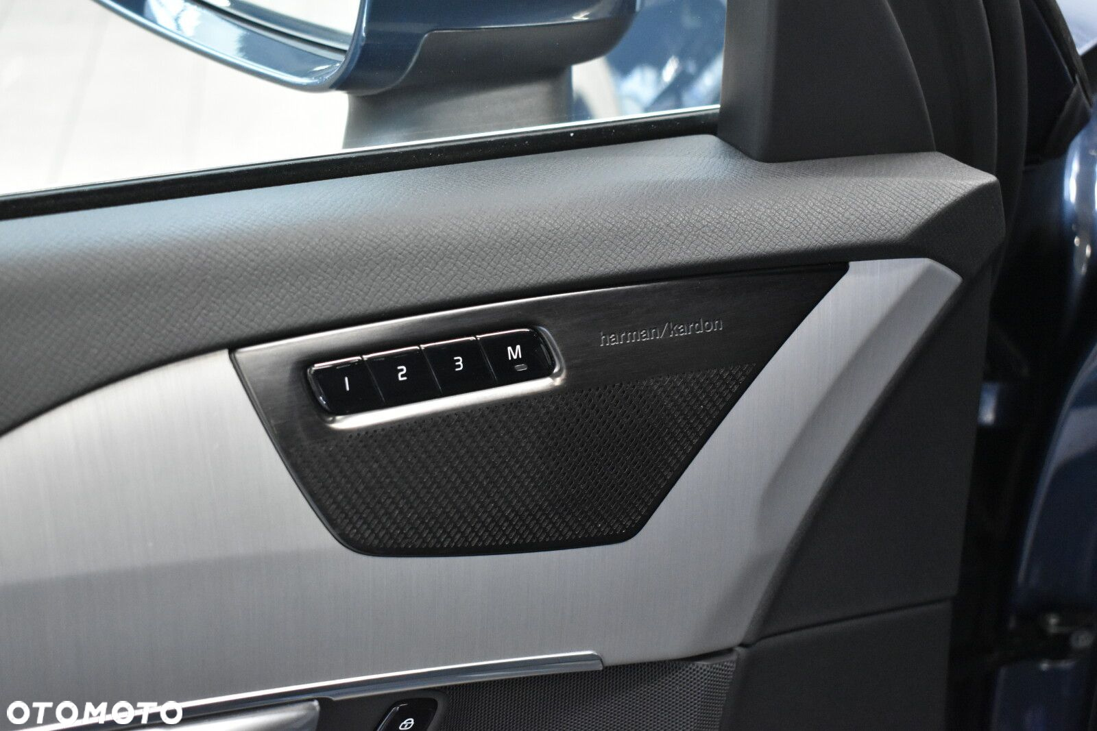 Volvo XC 90 - 8