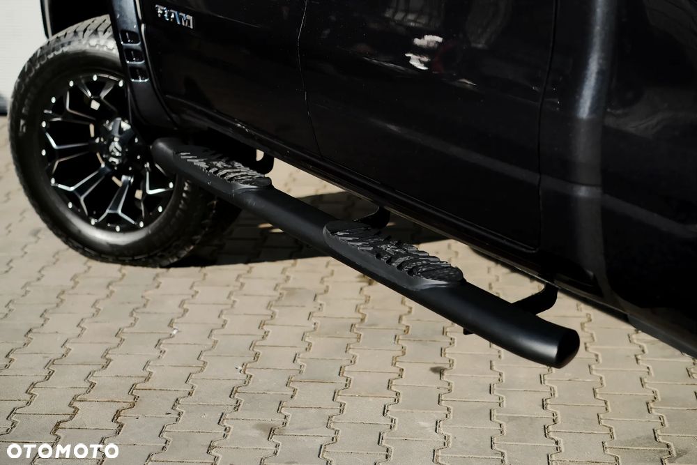 RAM 1500 5.7 Crew Cab Shortbed Bighorn Chrome - 12