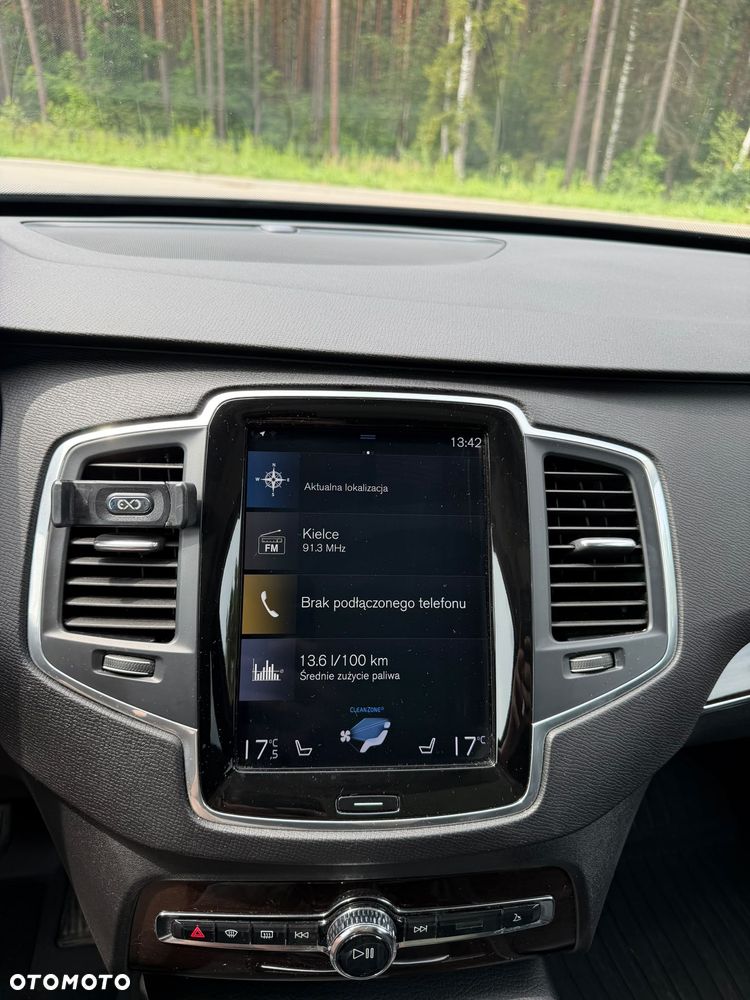 Volvo XC 90 T6 AWD Geartronic Momentum - 25