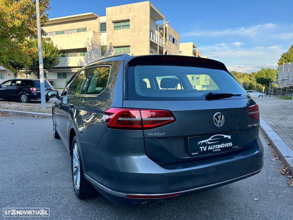 VW Passat Variant 2.0 TDi Highline DSG - 11