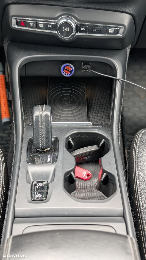 Volvo XC 40 T5 AWD Geartronic Momentum Pro - 15