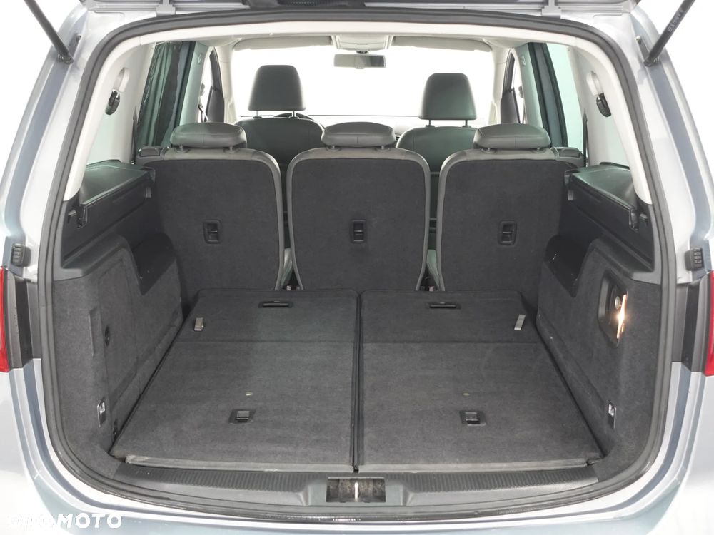 Volkswagen Sharan 2.0 TDI 4Motion BlueMotion Technology Highline - 24