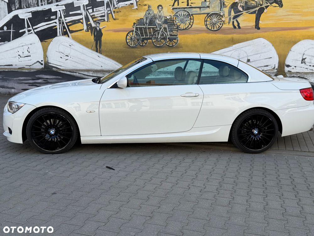BMW Seria 3 330i - 17