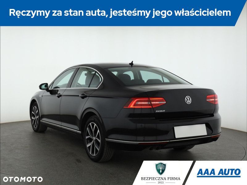 Volkswagen Passat - 6