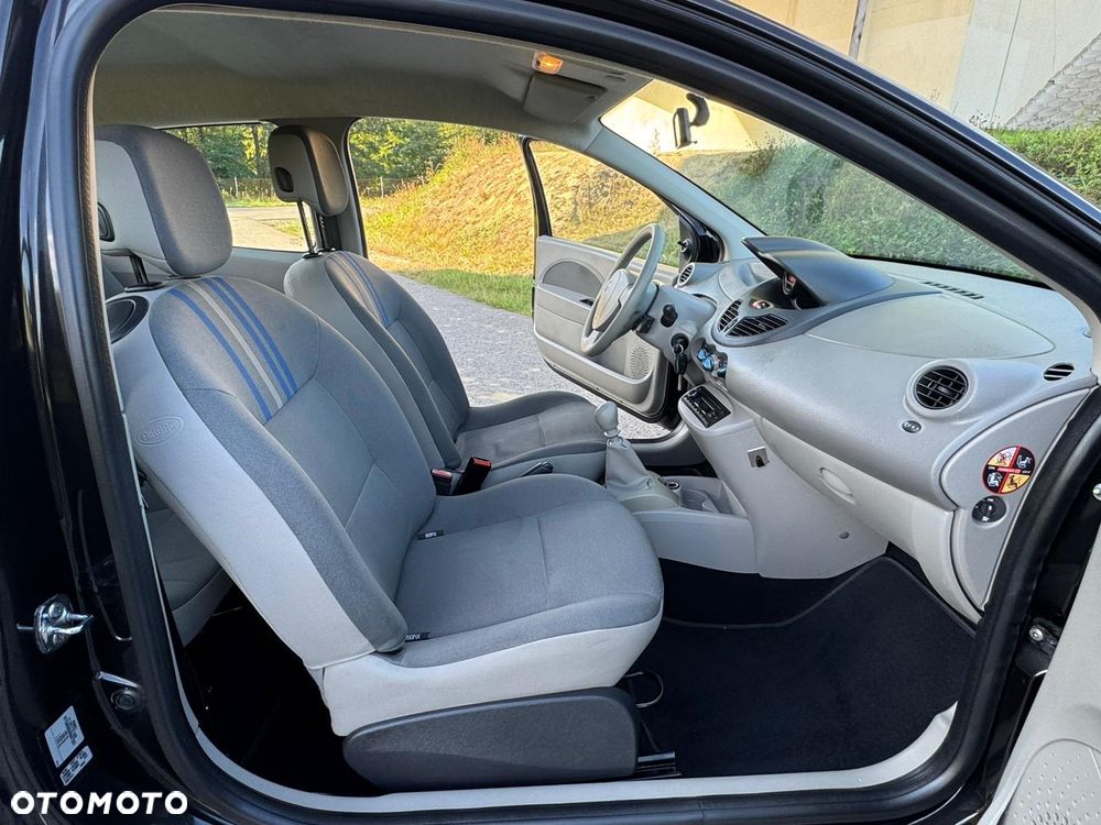 Renault Twingo 1.2 8V Access - 21