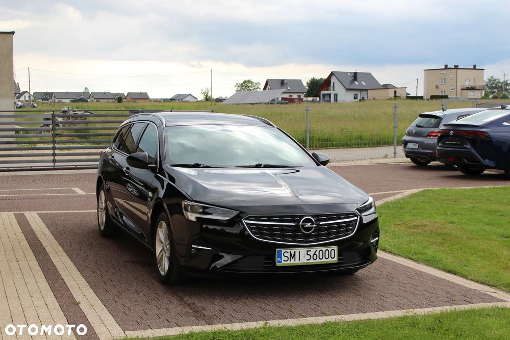 Opel Insignia - 1
