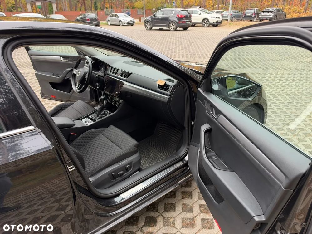 Skoda Superb 2.0 TDI Style - 16