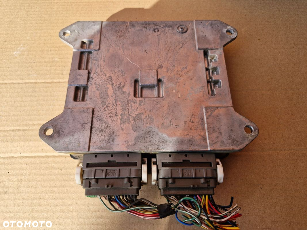 KOMPUTER E6T53975H1 LFD718881C MAZDA - 2
