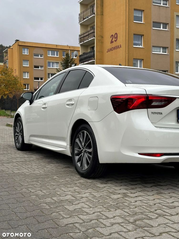 Toyota Avensis 1.8 Prestige MS - 2