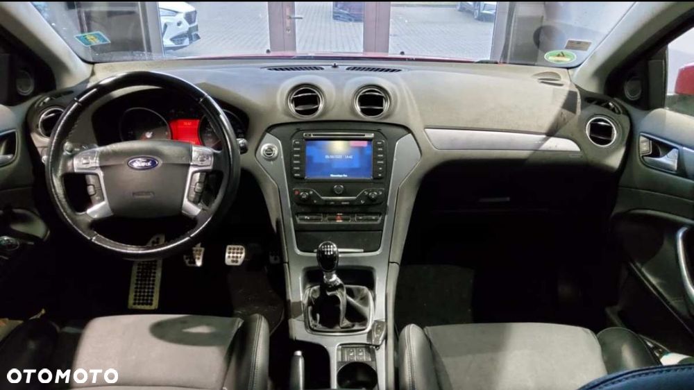 Ford Mondeo Turnier 2.0 TDCi Champions Edition - 14
