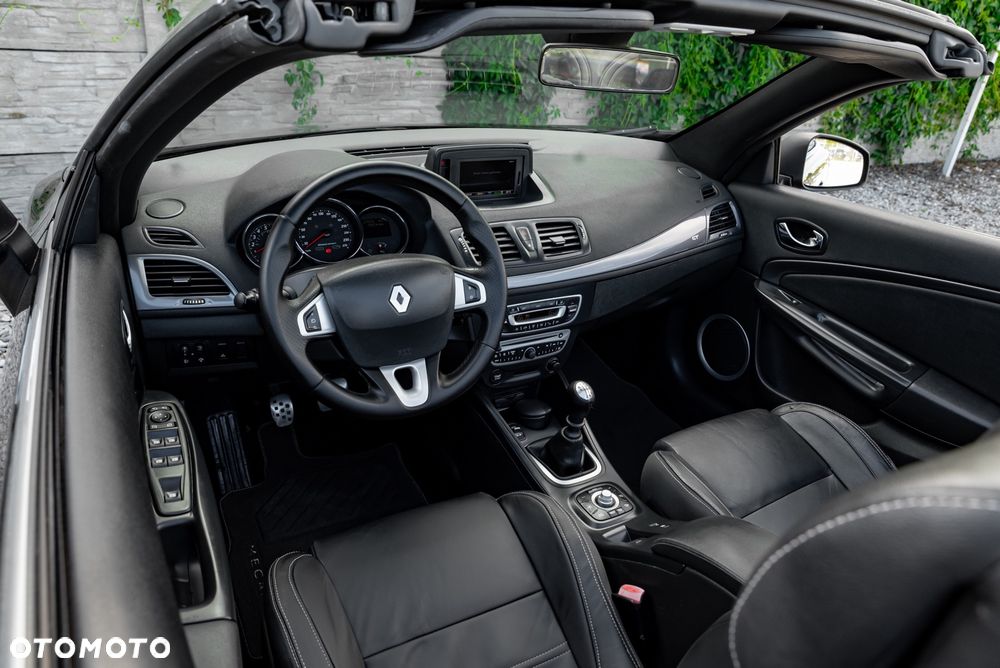 Renault Megane TCe 180 GT - 35