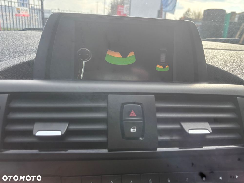 BMW Seria 1 116i - 14