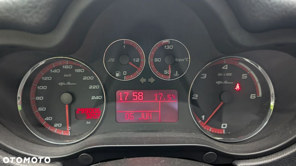 Alfa Romeo 147 1.9 JTD 16V Q2 - 9