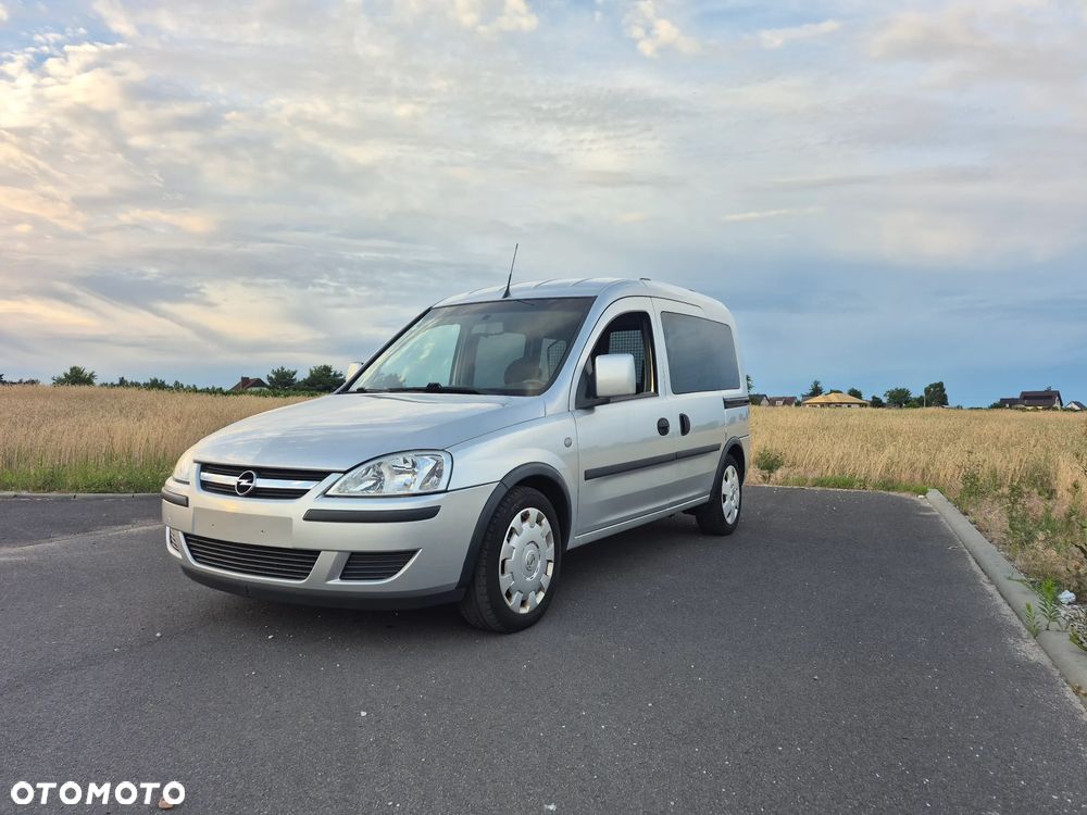 Opel Combo Tour Comfort - 1