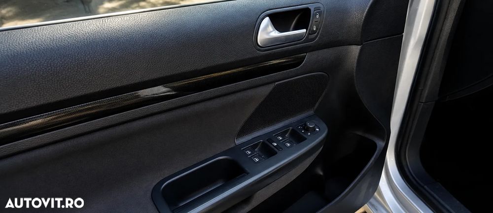 Volkswagen Golf 2.0 TDI DPF DSG Comfortline - 9