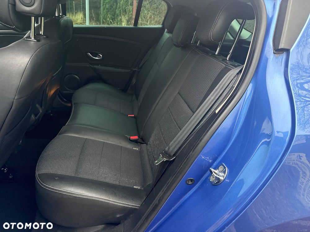 Renault Megane TCe 180 GT - 19