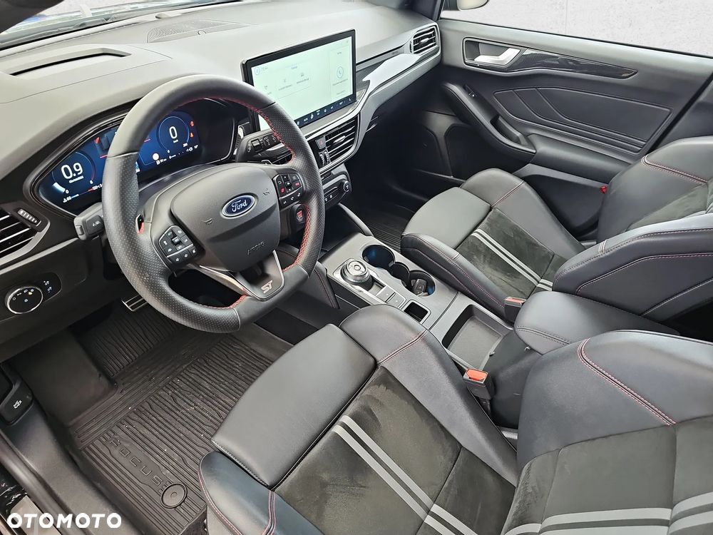 Ford Focus 2.3 EcoBoost ST X - 13