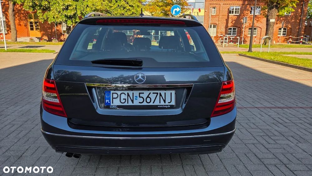 Mercedes-Benz Klasa C 180 (BlueEFFICIENCY) Avantgarde - 4
