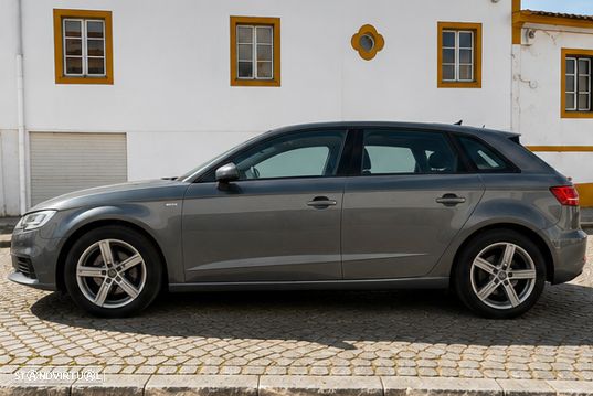 Audi A3 Sportback 30 TDI Design - 2