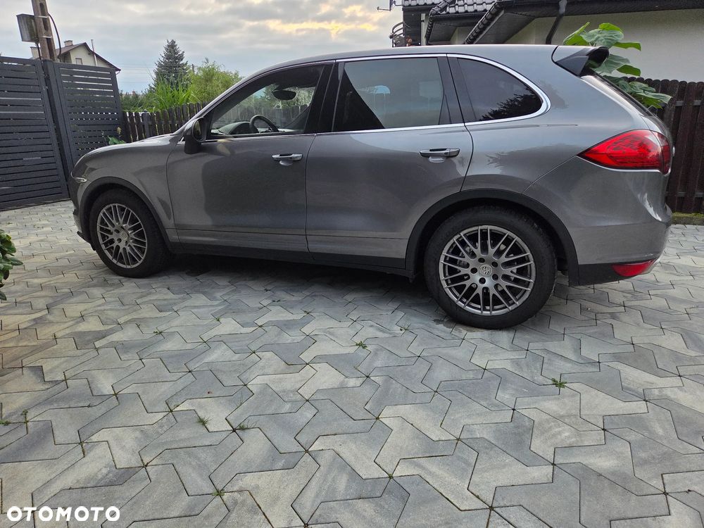 Porsche Cayenne - 6
