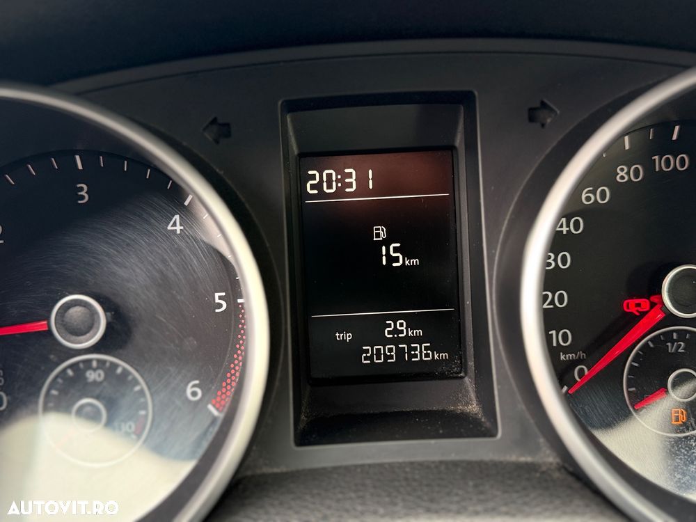 Volkswagen Golf 1.6 TDI BMT Comfortline - 11