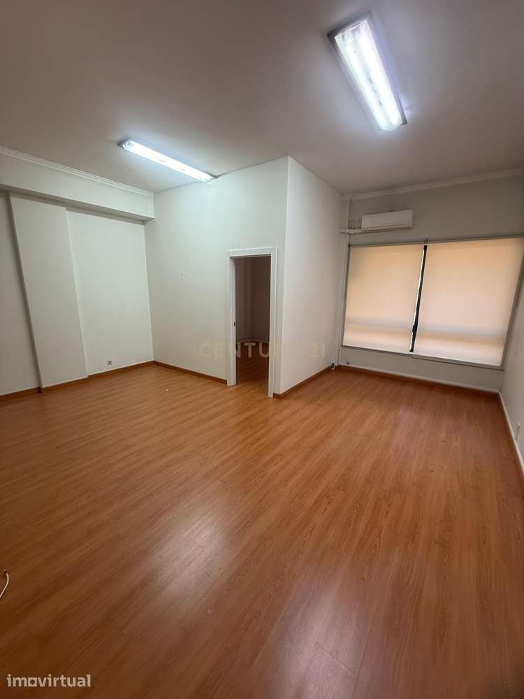 Escritório/Atelier em Venteira, Amadora - Oportunidade Única! - Grande imagem: 5/7