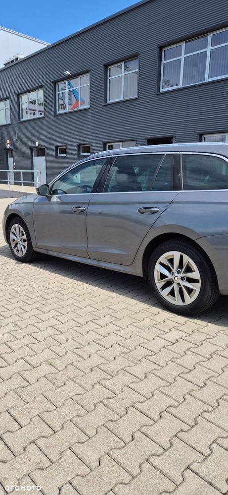 Skoda Octavia 2.0 TDI Selection DSG - 6