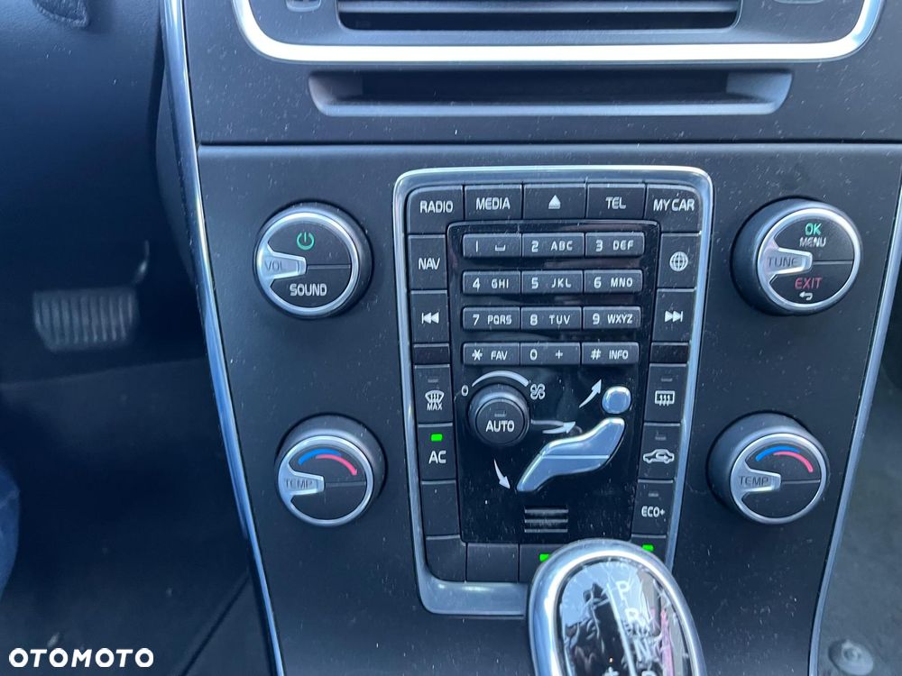 Volvo V60 D3 Geartronic Momentum - 18