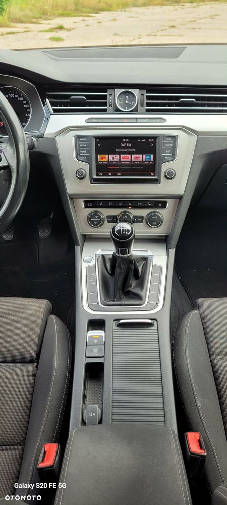Volkswagen Passat 2.0 TDI (BlueMotion Technology) Comfortline - 16