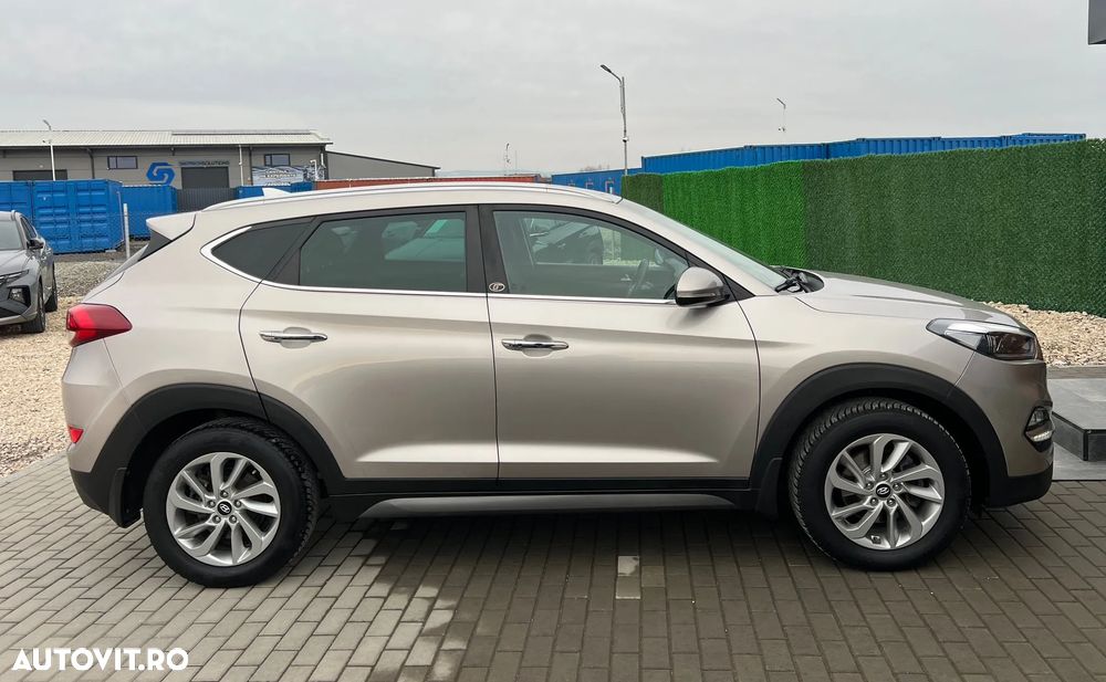 Hyundai Tucson blue 1.7 CRDi 2WD DCT Premium - 12
