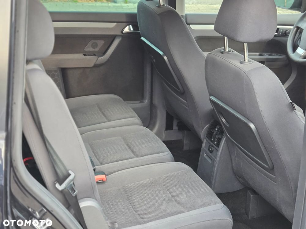 Volkswagen Touran 2.0 TDI DPF DSG Highline - 15