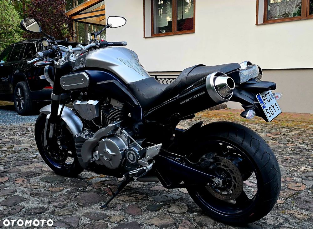 Yamaha MT - 9