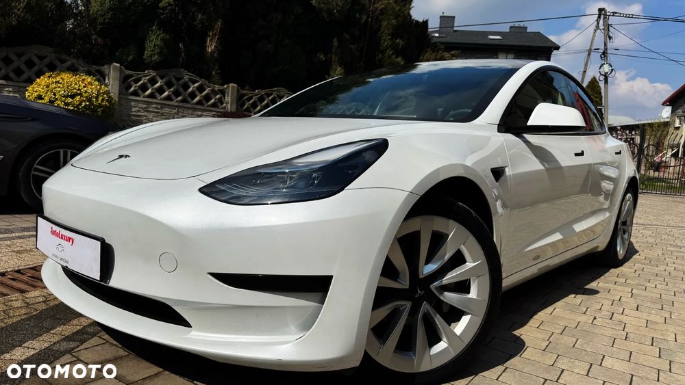 Tesla Model 3 Standard Reichweite Plus Hinterradantrieb - 2